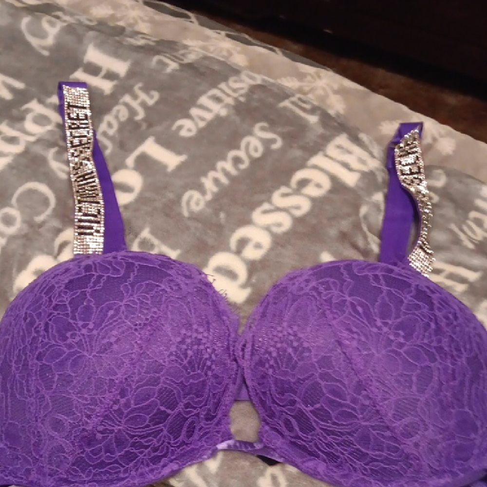 Victoria's Secret Purple Lace Bra Full Coverage
